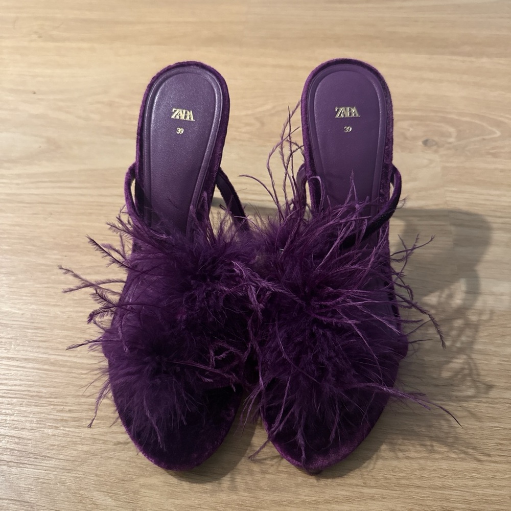 Zara Women's Purple Feathered Mules